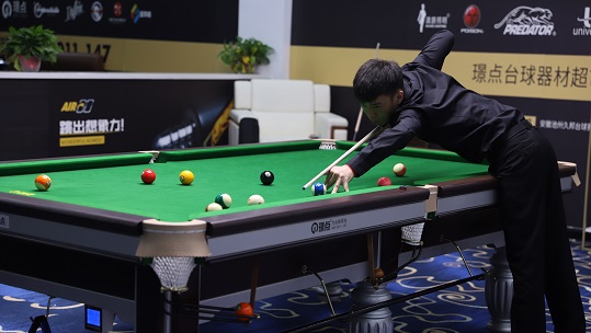 通过中场的 通过中场的