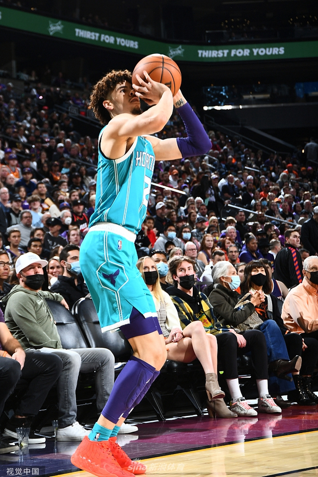 日益激烈 日益激烈